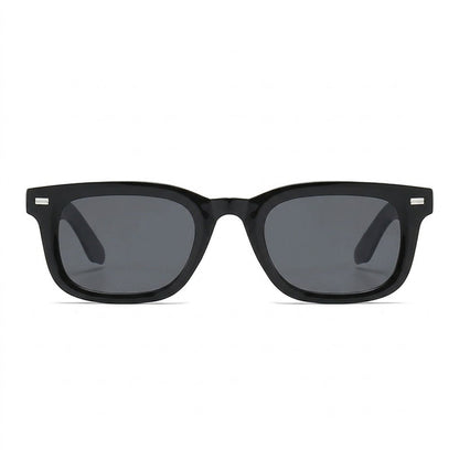 Lunettes de soleil polarisées cadre noir contemporain UV400 – Amzi Optique Dakar