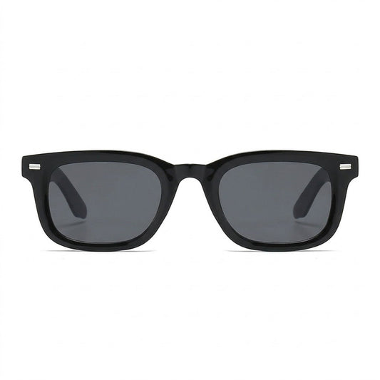 Lunettes de soleil polarisées cadre noir contemporain UV400 – Amzi Optique Dakar